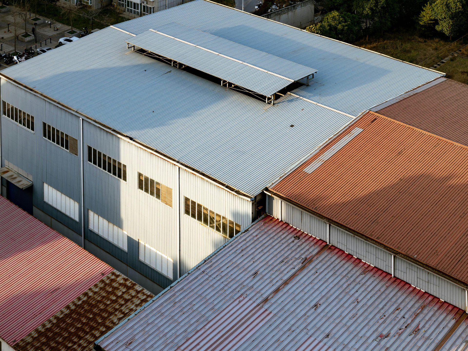 Commercial Roofing Cleanup in Fort Wayne: How to Keep Your Property Safe and Operational During Roof