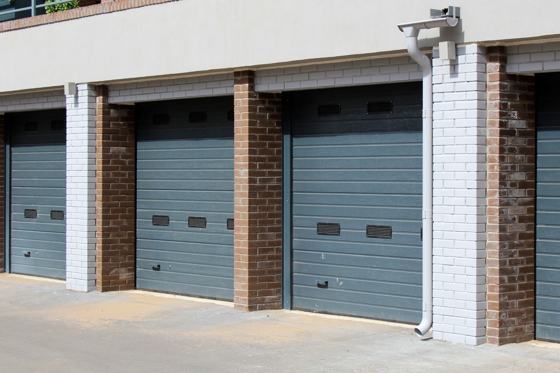 Overhead Garage Door Supplier