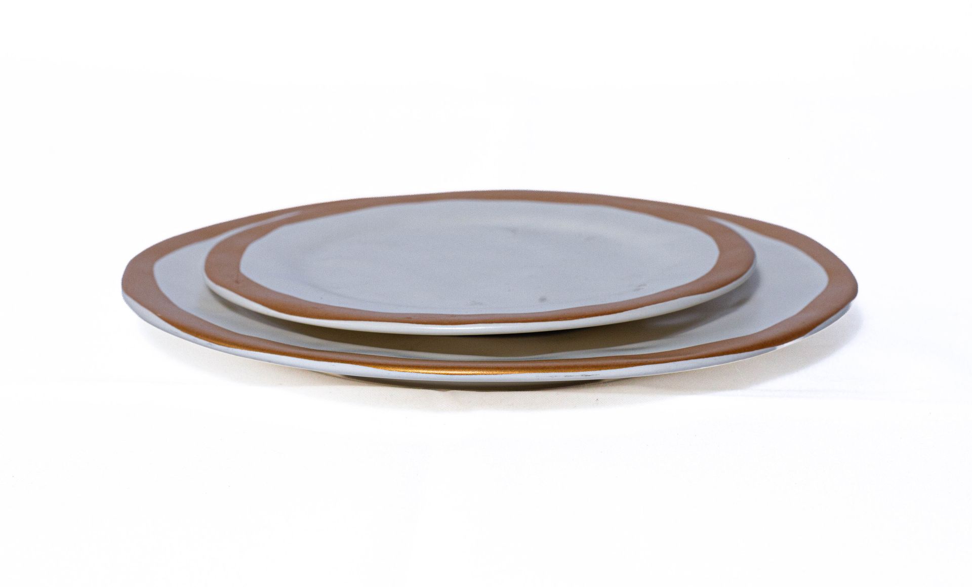 Pratos Cerâmica Bege Filete Dourado