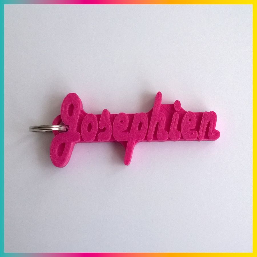 Sleutelhanger met naam in magenta kleur
