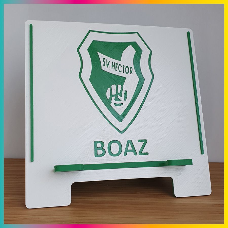 Tabletstandaard met naam en favoriete clublogo