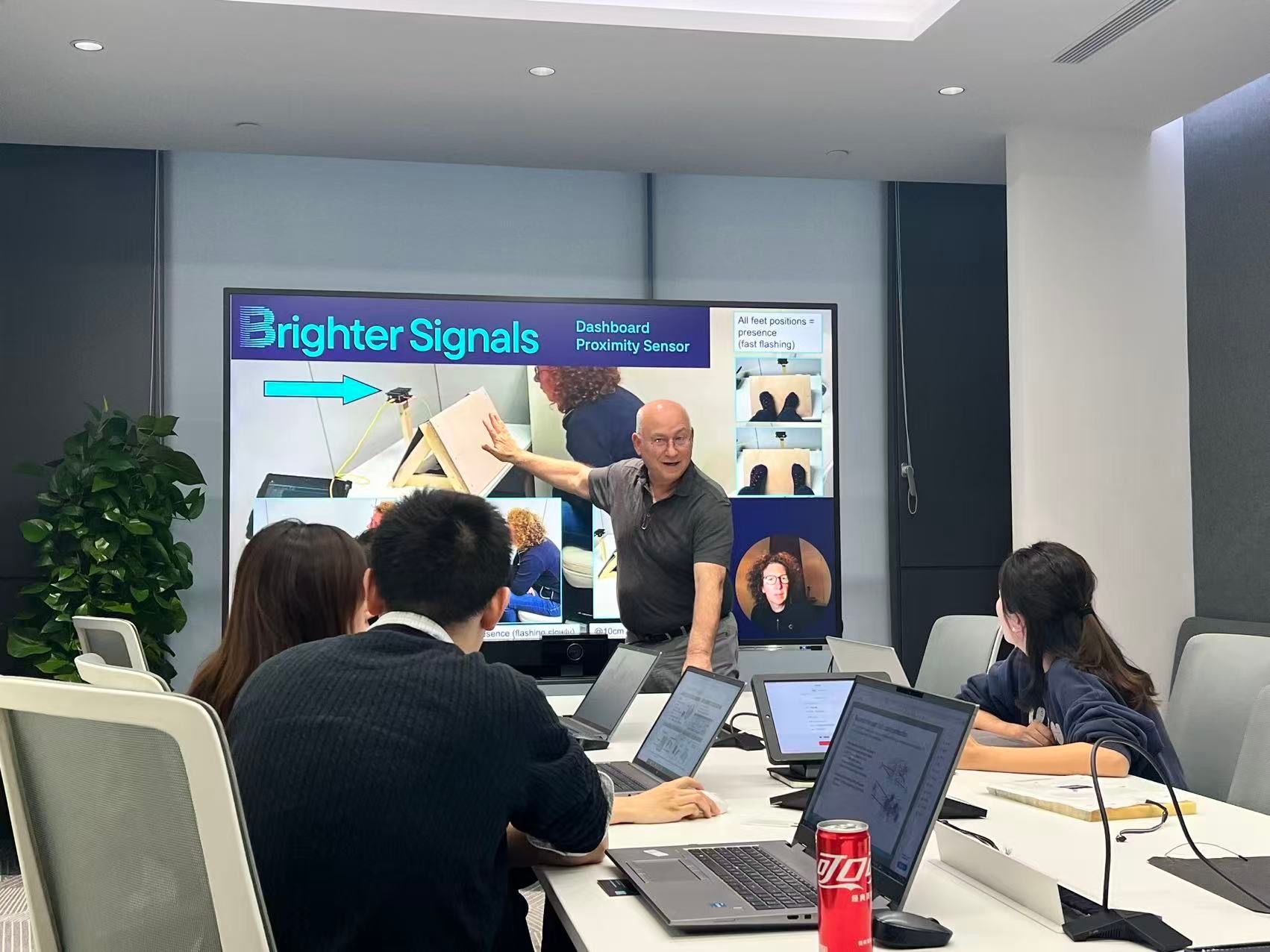 Brighter Signals Raises new funding