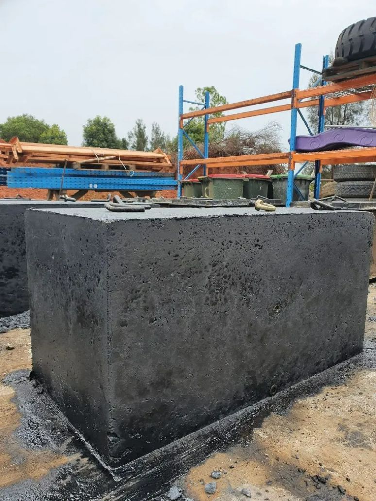 Black Concrete Blocks — Masonry in Port Macquarie, NSW