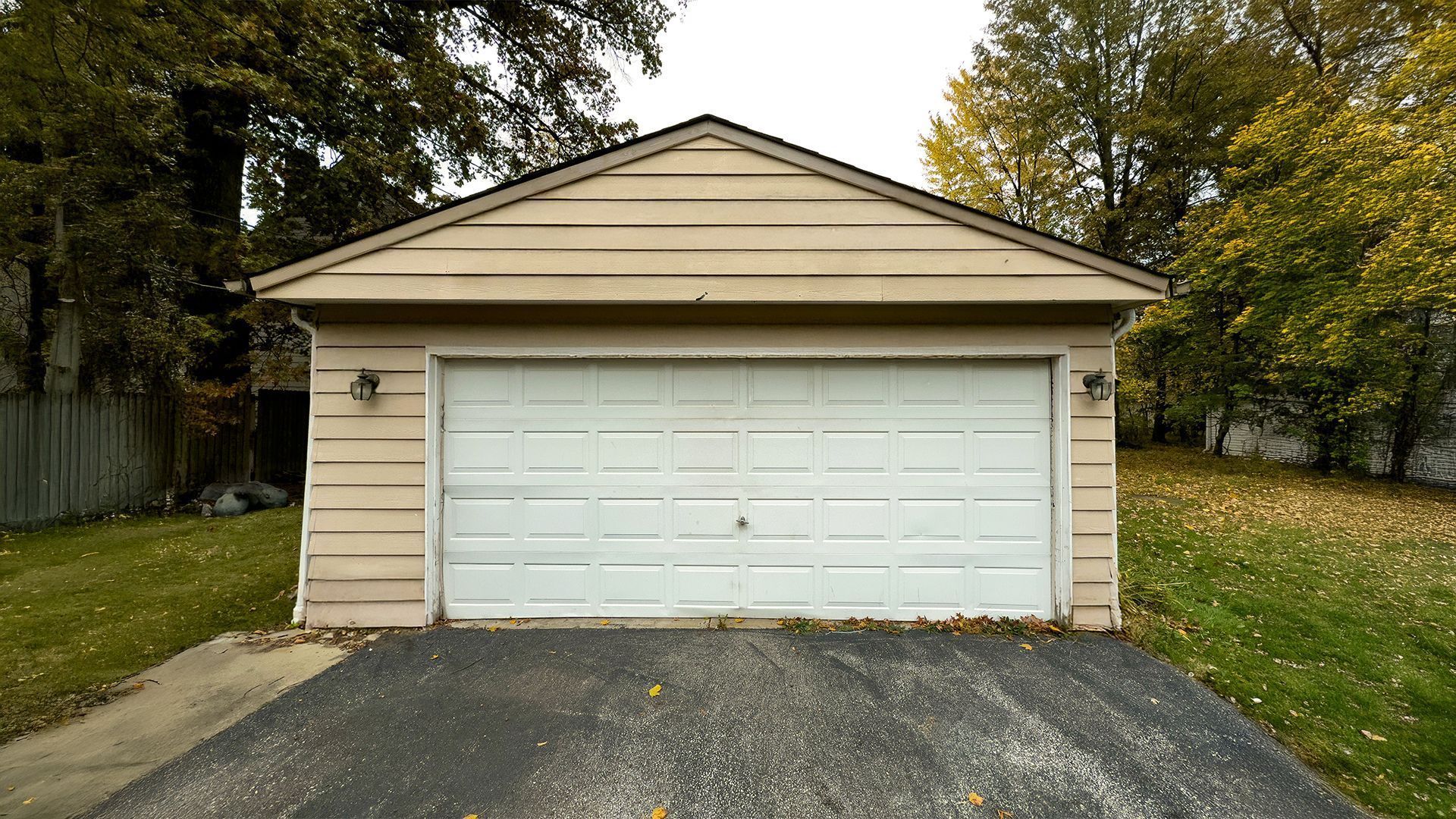 Garage Repair: After image of completed repairs in Cleveland, Ohio
