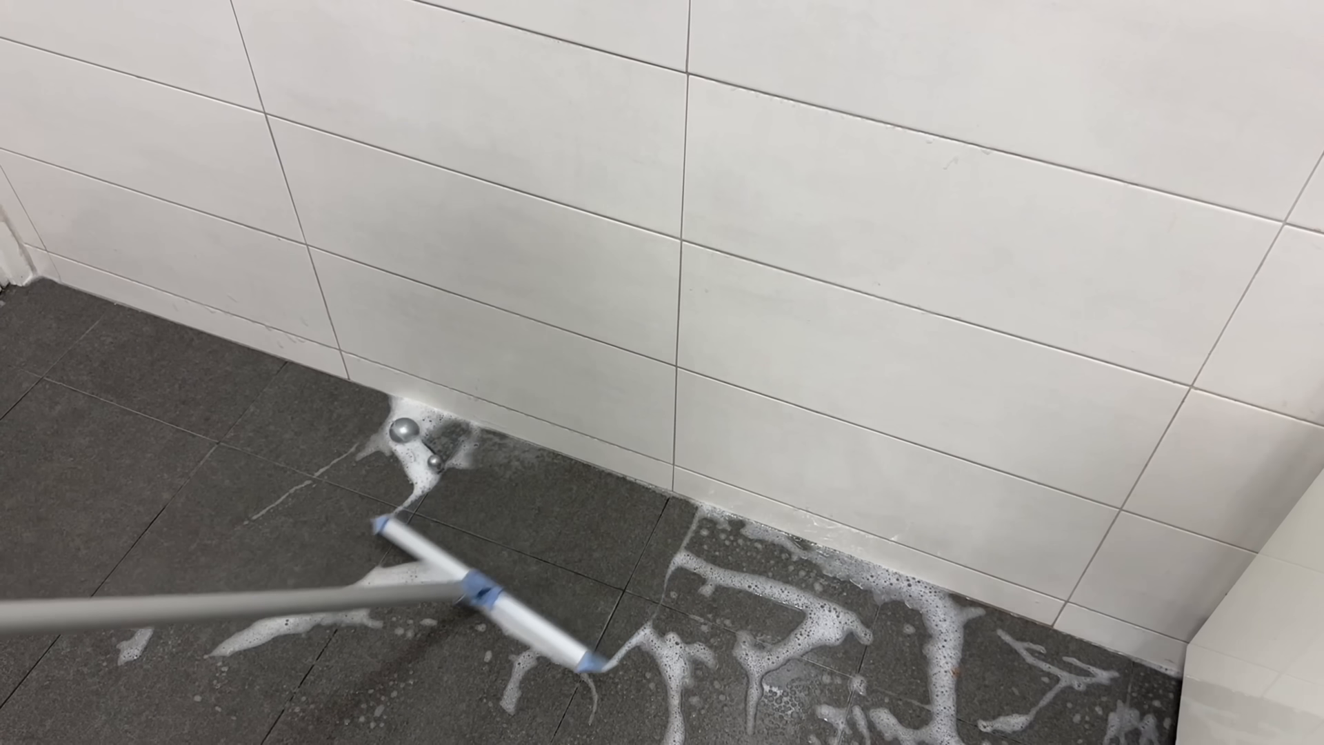 Move-out cleaning in Admirals Row Brooklyn