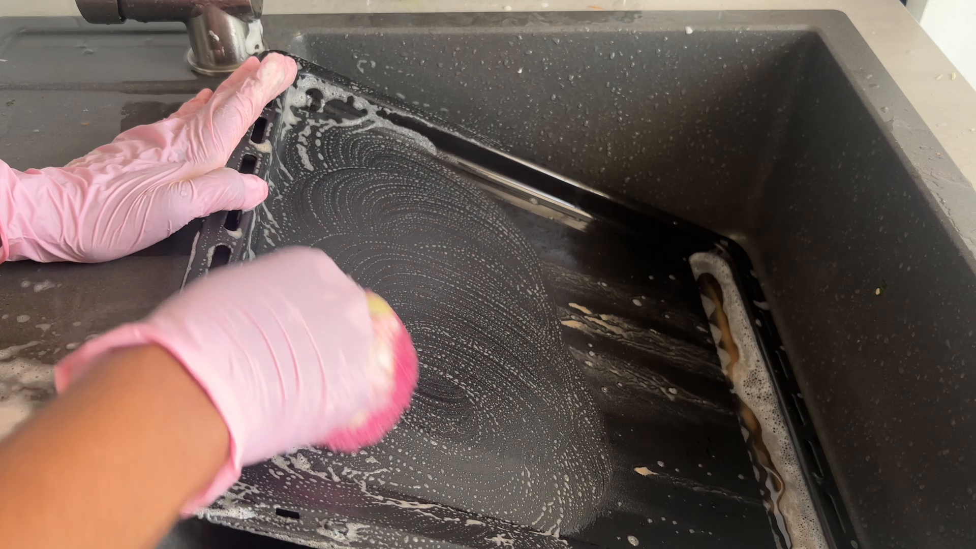 Tidy Astoria Heights home kept up with recurring cleaning