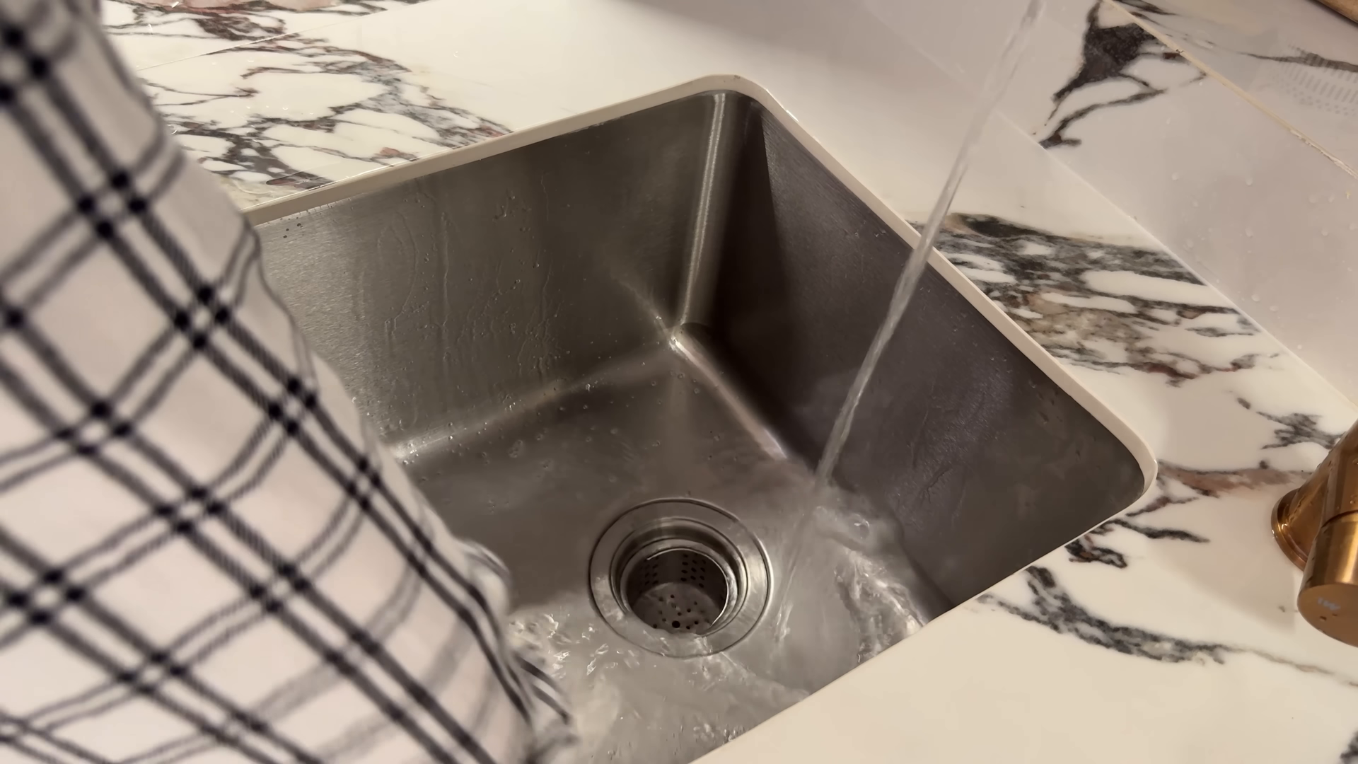 Move-in cleaning in an empty Bay Ridge Brooklyn apartment