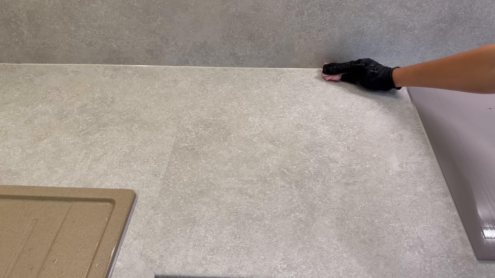 Move-in cleaning in an empty Bushwick Brooklyn apartment