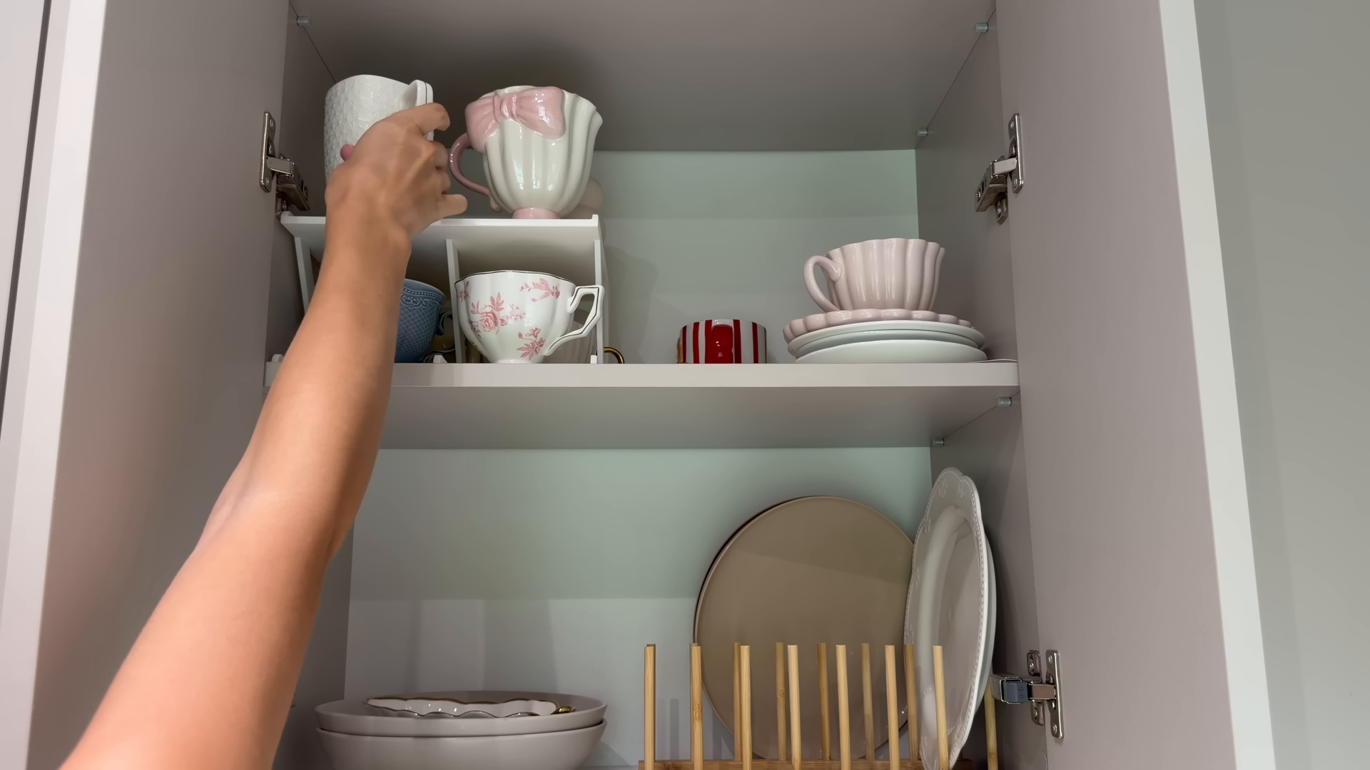 Standard basic cleaning in a Carnegie Hill Manhattan apartment kitchen