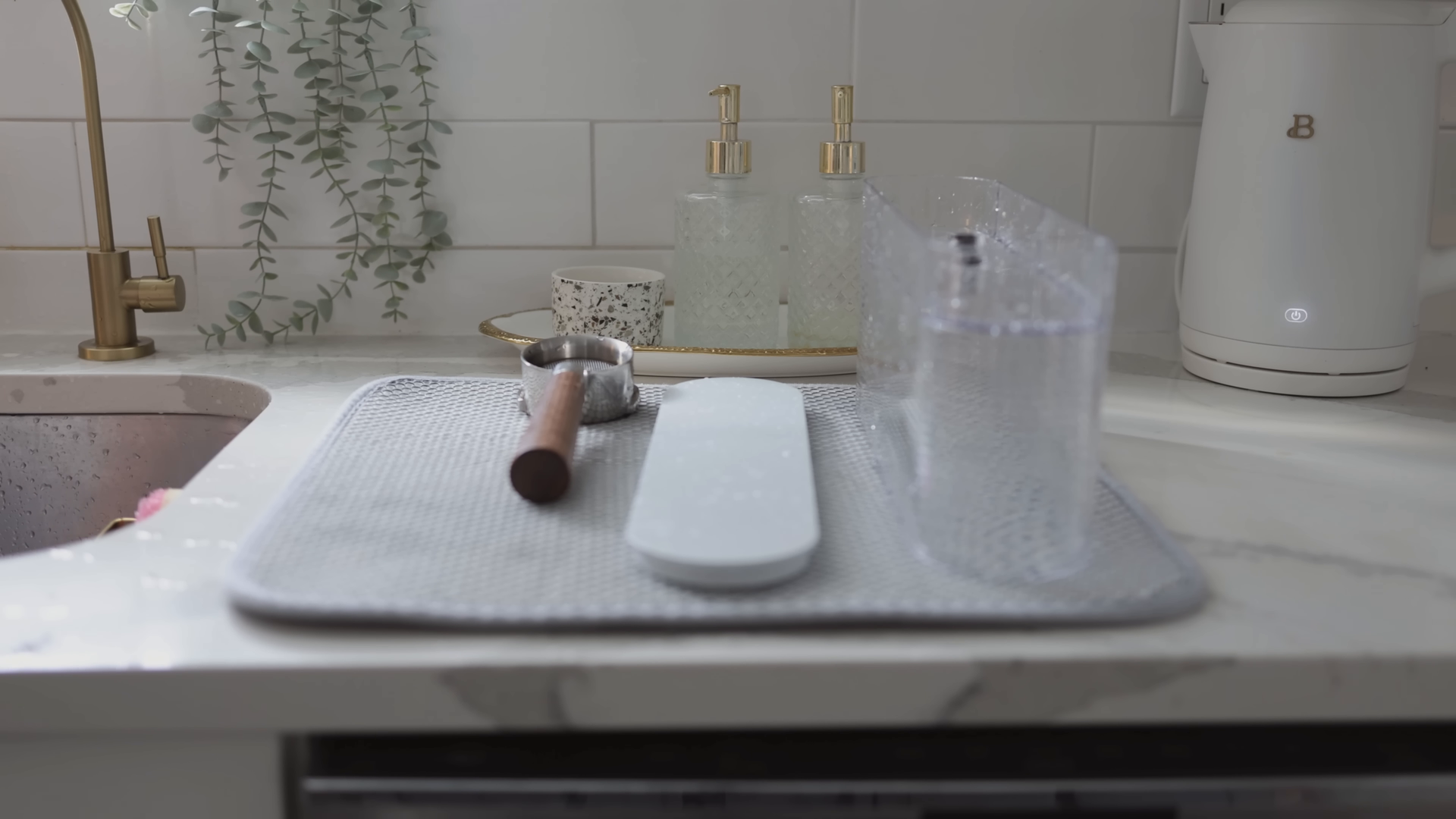 Move-out cleaning in a Carroll Gardens Brooklyn apartment
