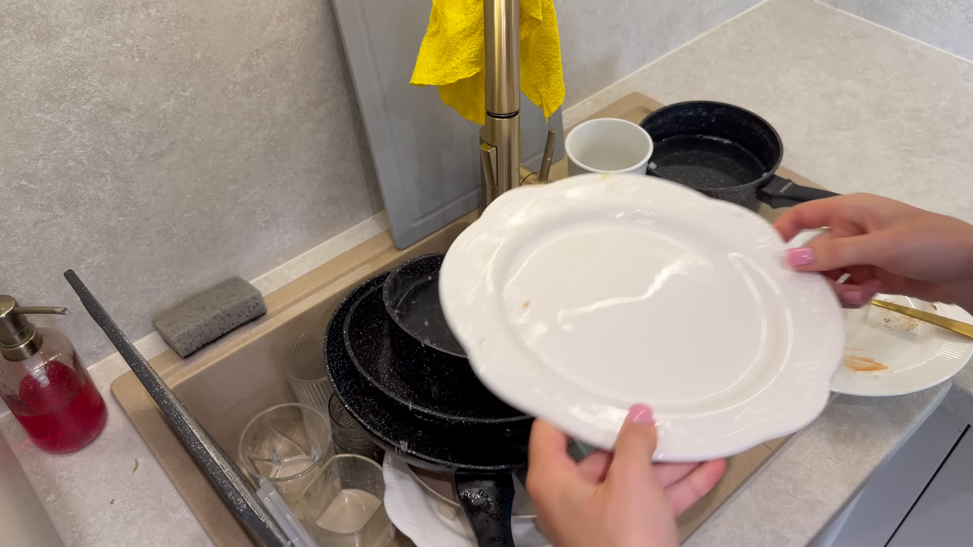 Move-in cleaning of an empty Cooperative Village Manhattan apartment