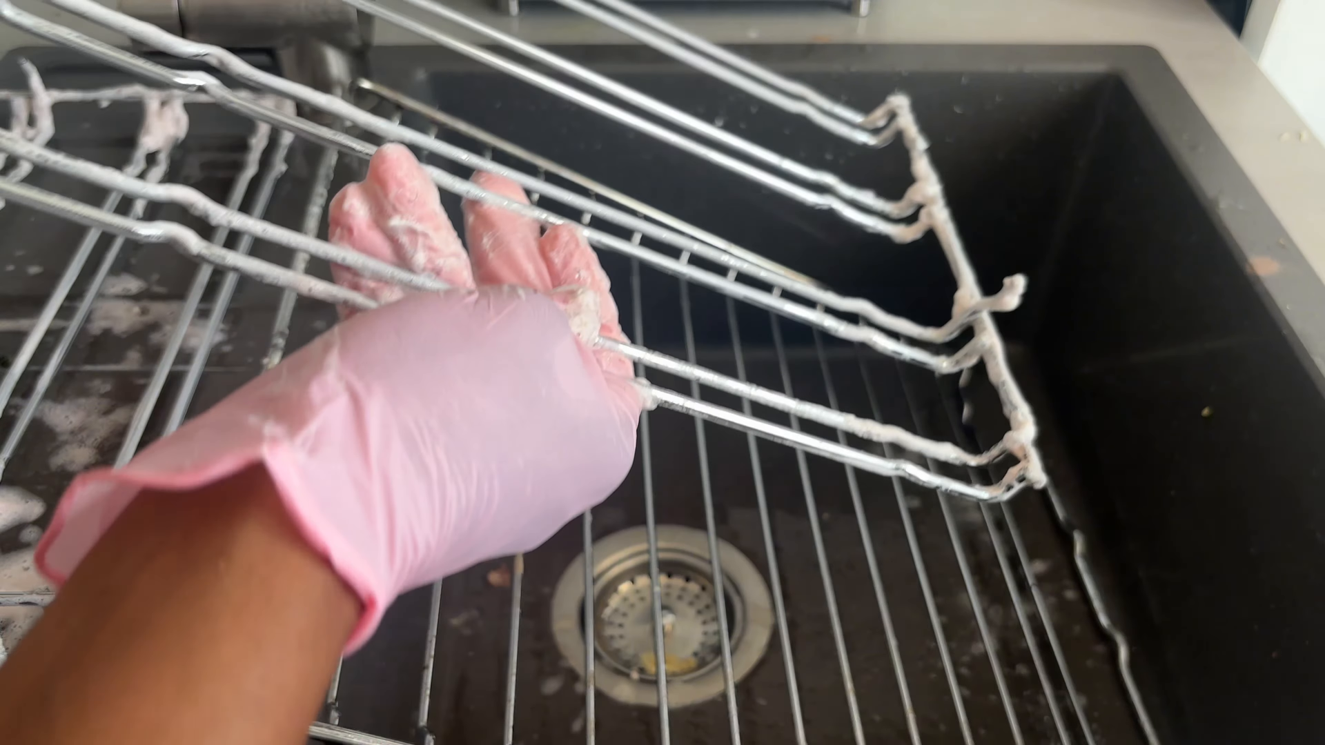 Deep cleaning a Crown Heights Brooklyn bathroom before a lease handover
