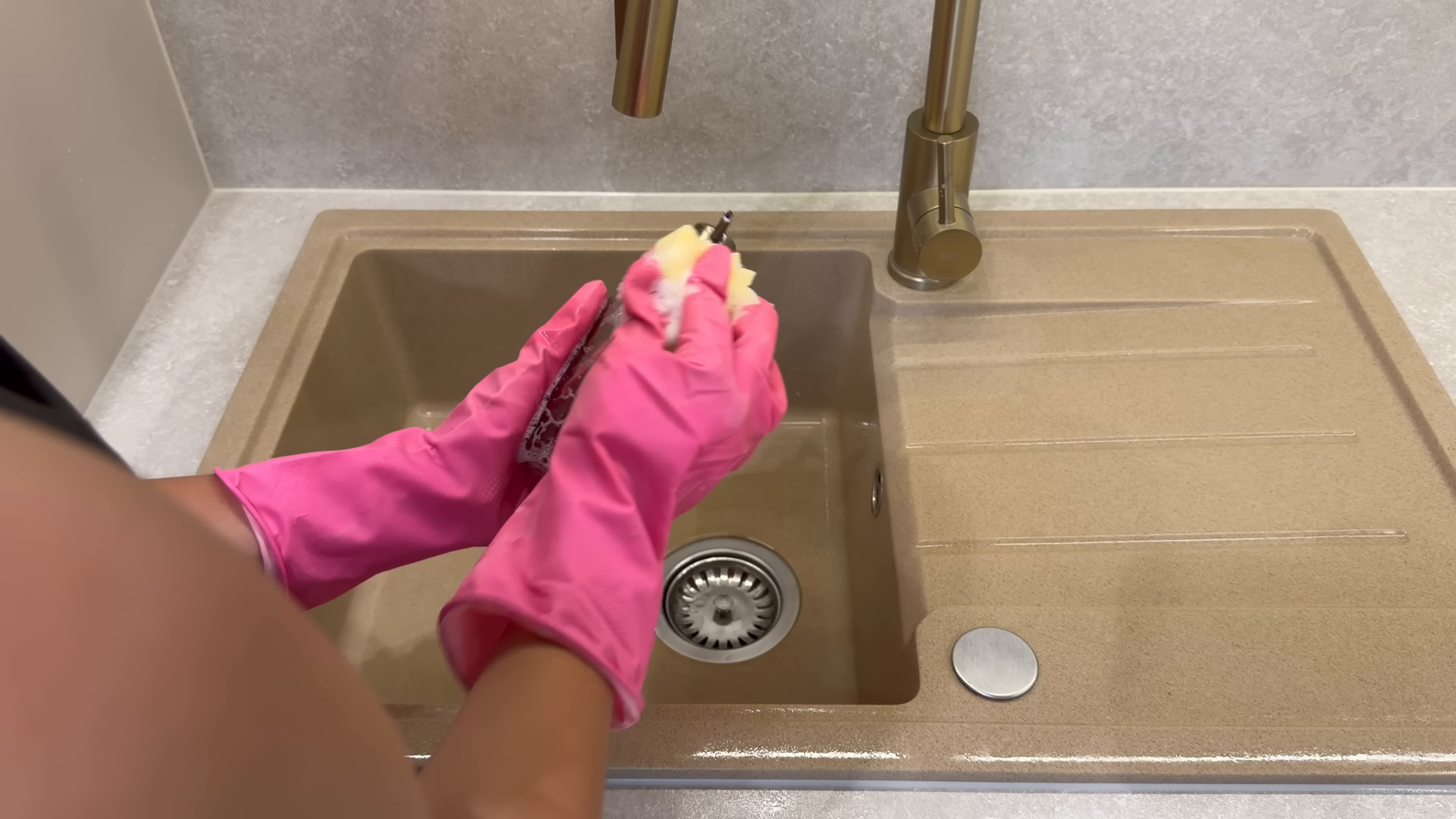 Move-in cleaning in an empty Gowanus Brooklyn apartment