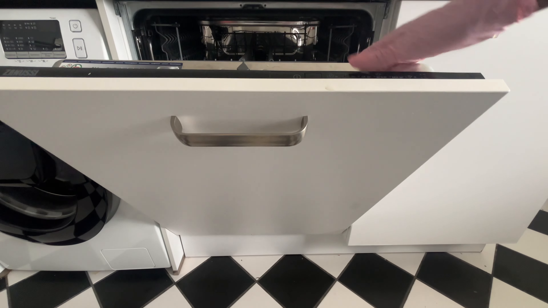 Cleaning service in a Gramercy Park Manhattan home