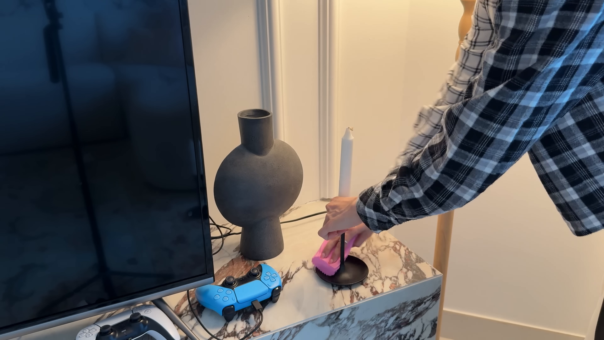 Apartment cleaning service in a Greenwich Village Manhattan living room