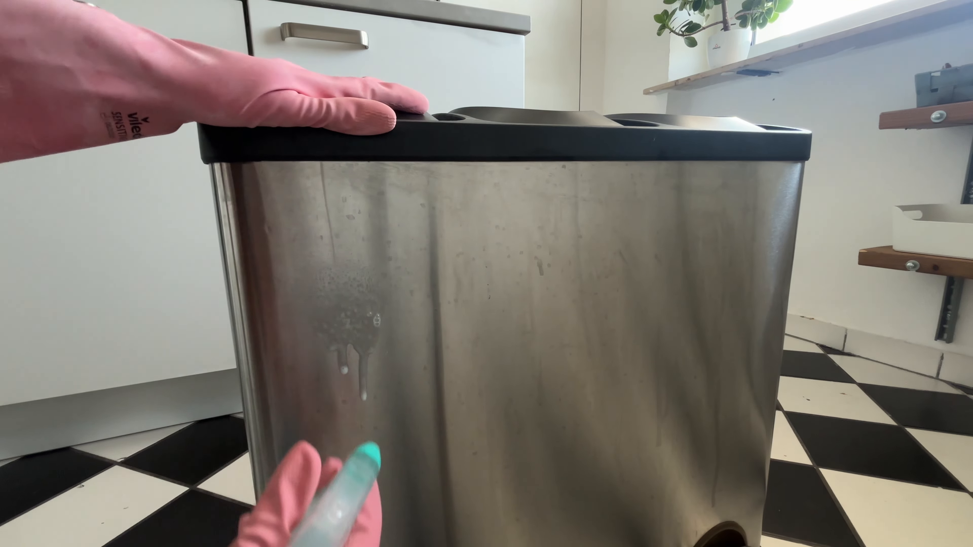 Cleaner finishing a next day home cleaning in a Harlem Manhattan apartment