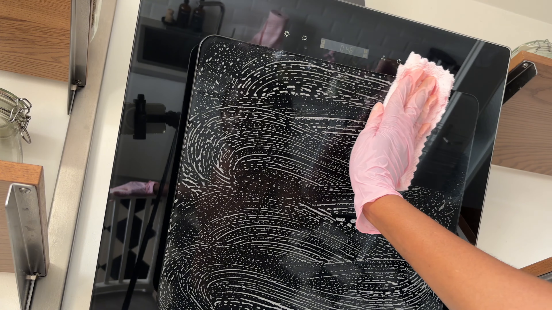 Same-day cleaning visit in a Hunters Point Queens apartment