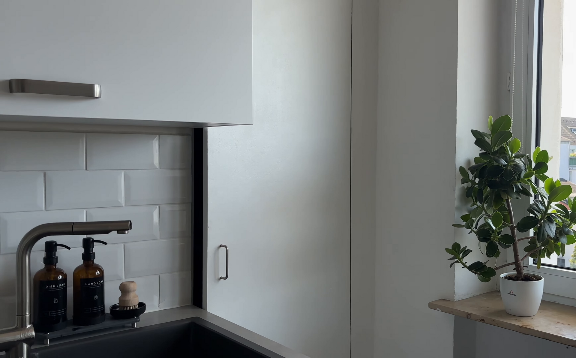 Freshly cleaned Murray Hill area Manhattan apartment after a month away
