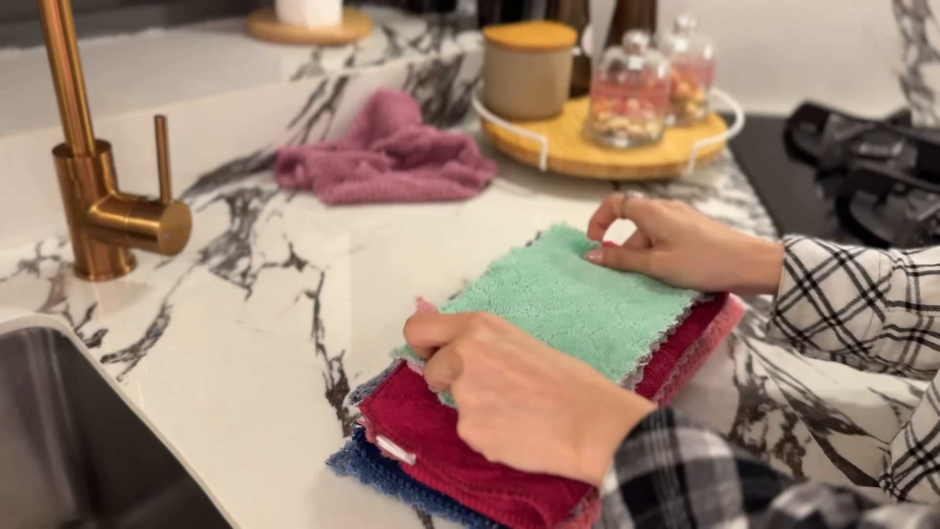 Same-day cleaning service in a Koreatown Manhattan apartment