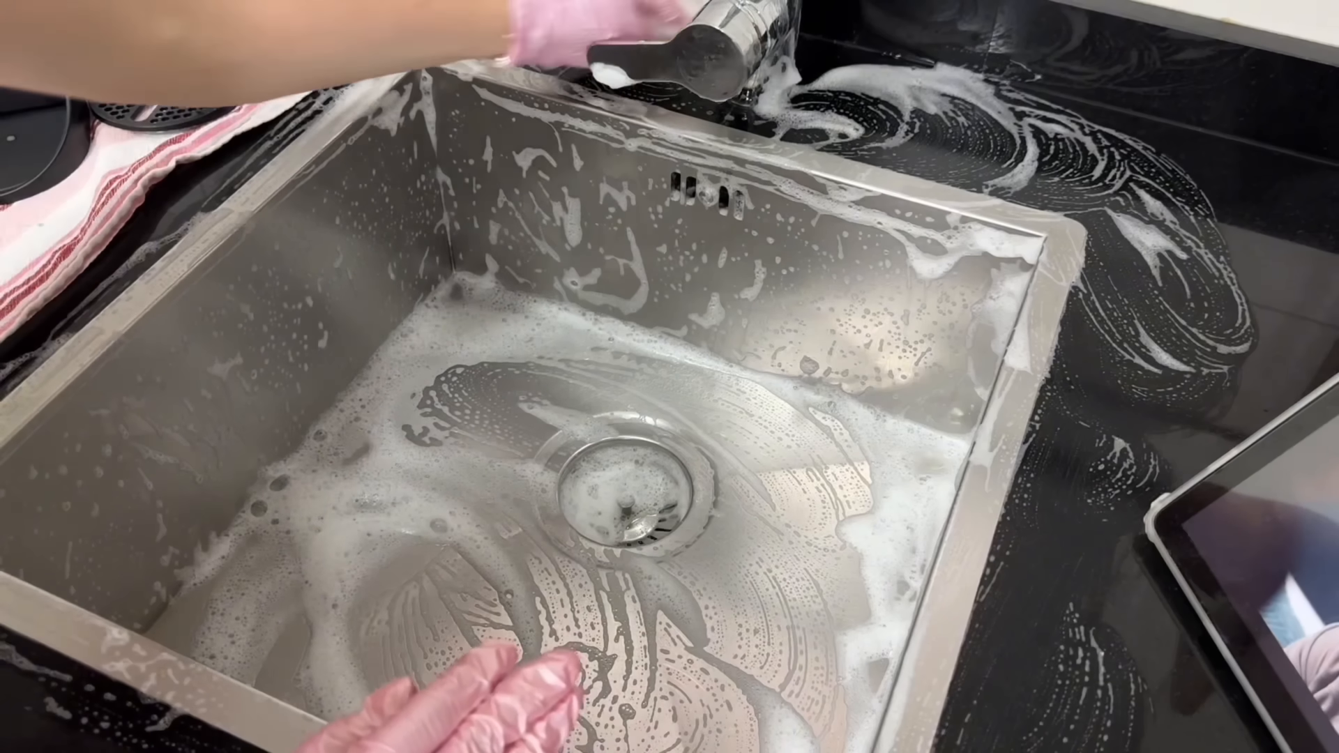 House cleaning in a Long Island City Queens apartment kitchen