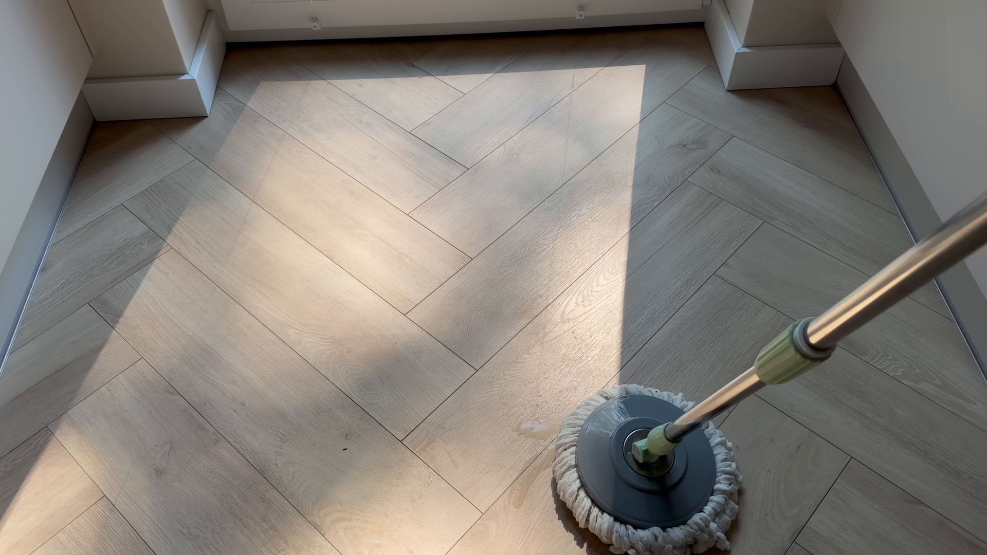 Housekeeping service in a Manhattan Valley apartment