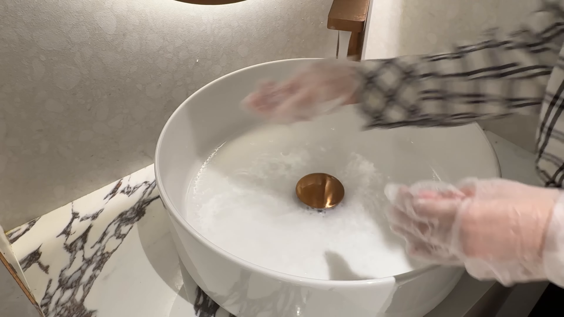 Cleaning service in a Midtown East Manhattan apartment