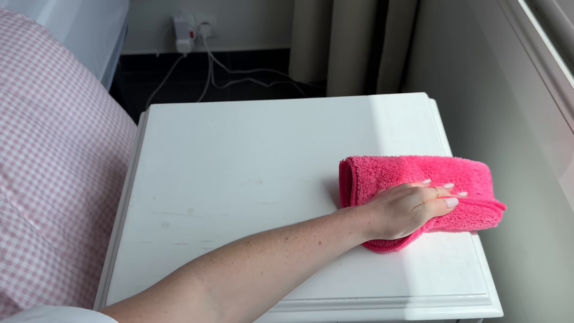 Apartment cleaning service in a compact Midtown West Manhattan living room
