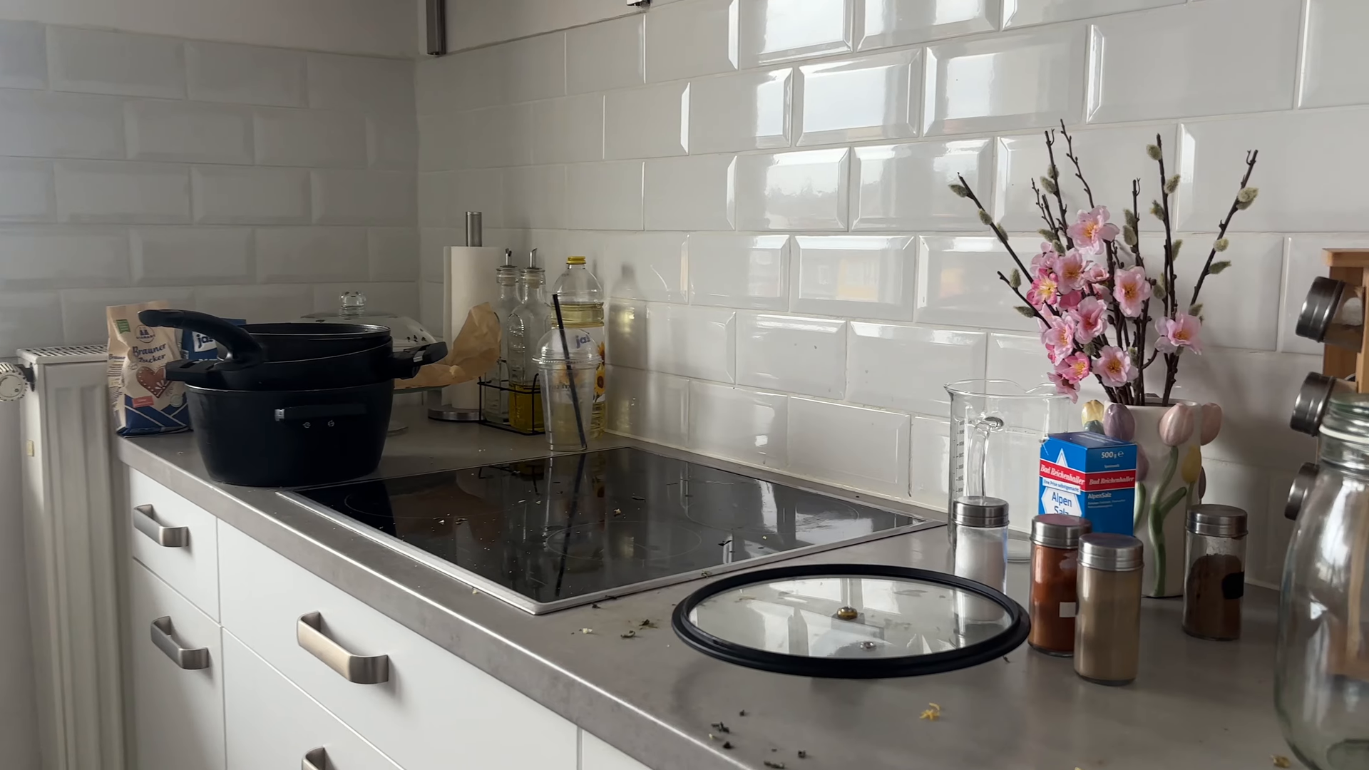 One-time cleaning service refreshing a Midtown West Manhattan apartment