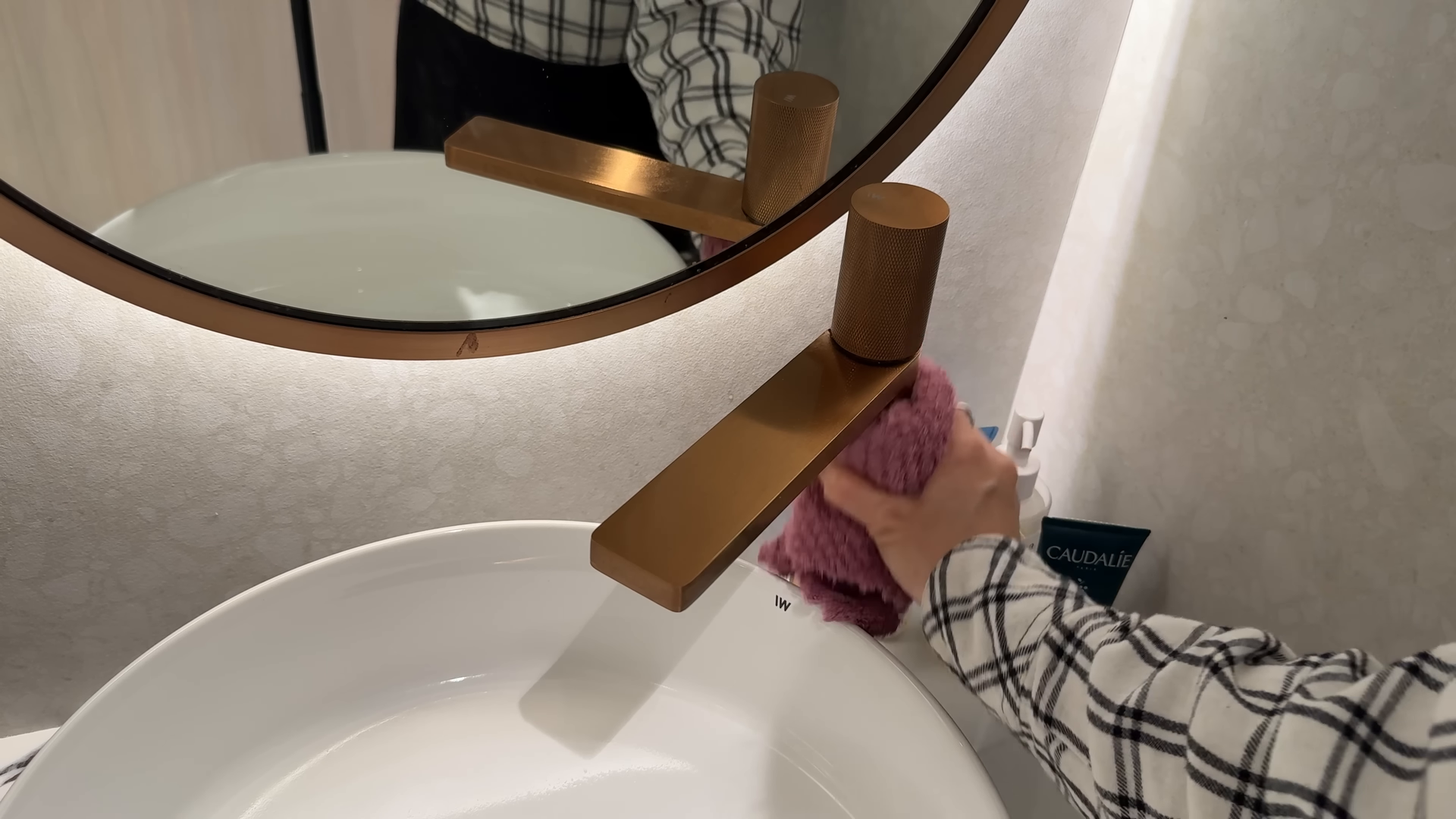 House cleaning in a Nolita Manhattan apartment