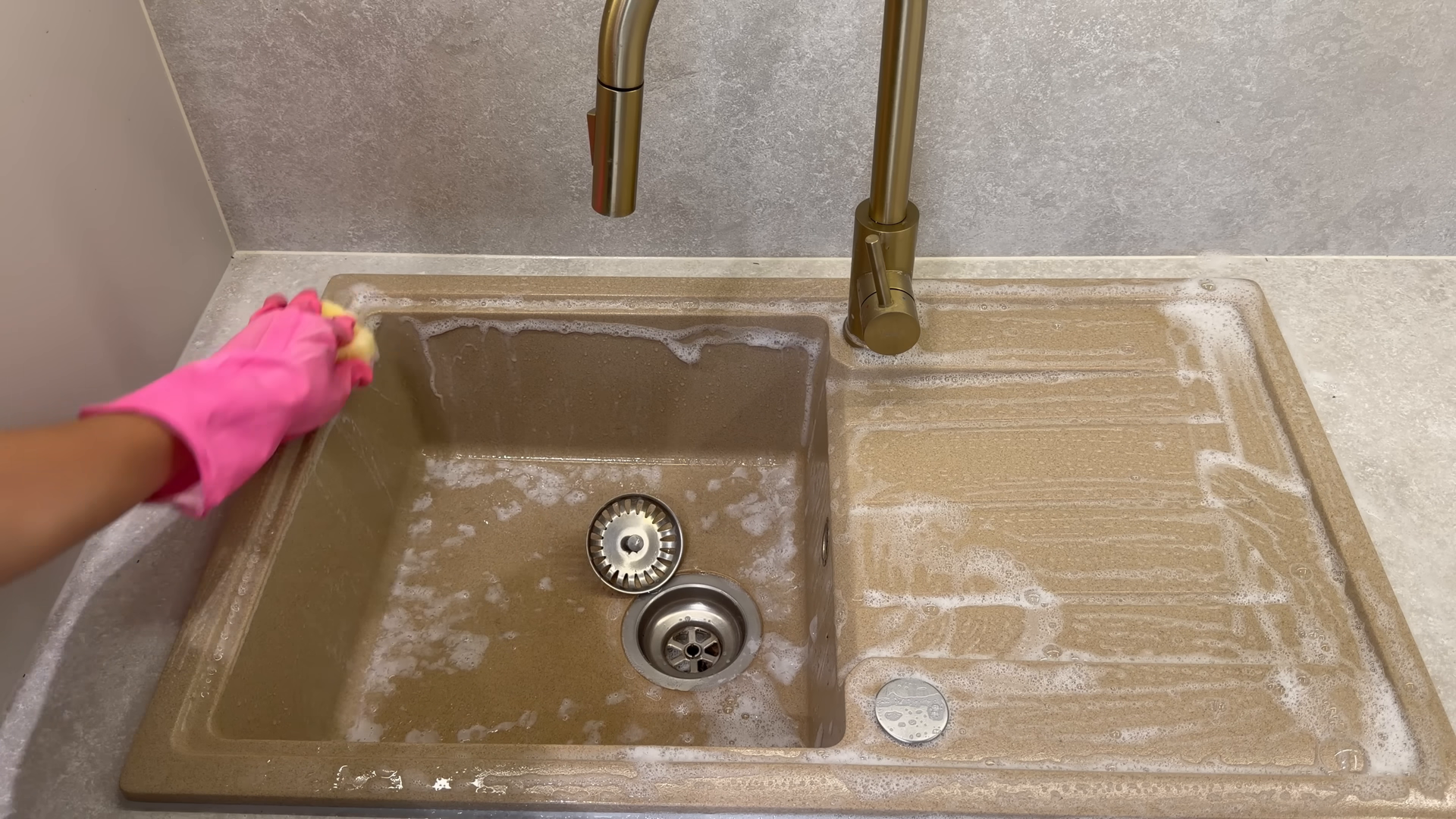Deep cleaning a Prospect Heights Brooklyn bathroom