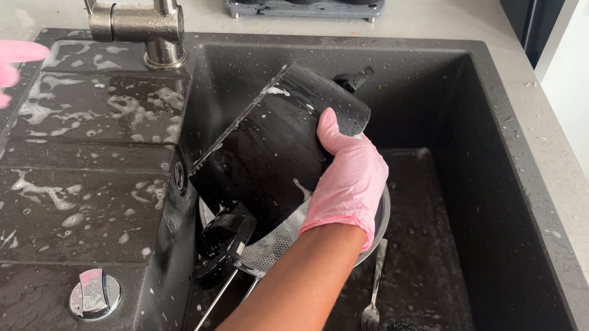 Turnover cleaning of a Prospect Heights Brooklyn rental between guests