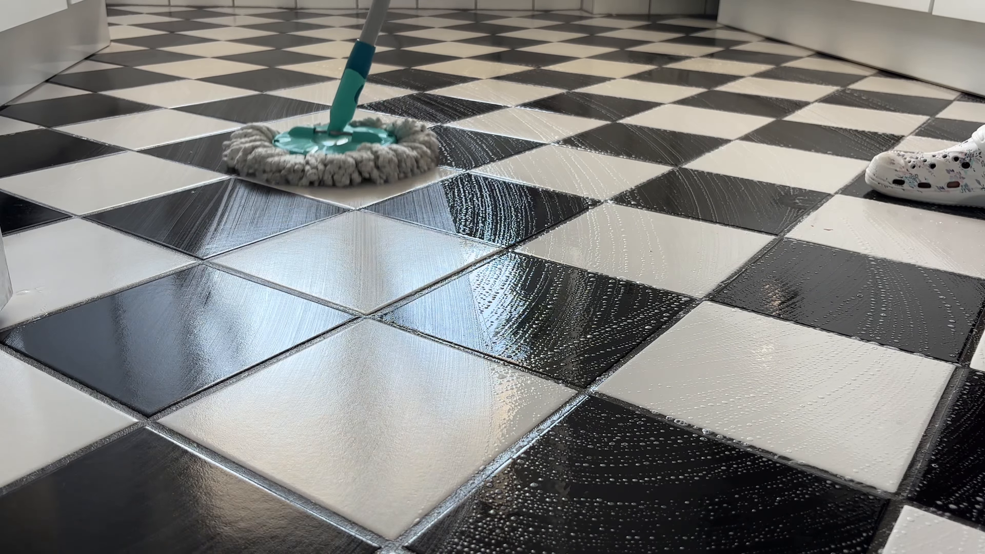 Recurring cleaning keeping a Sheepshead Bay Brooklyn home tidy