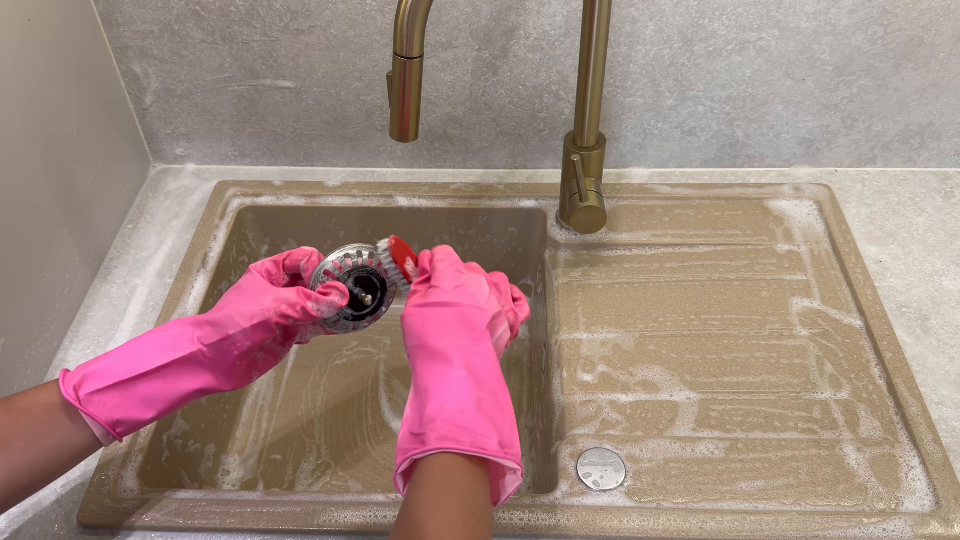 Move-out cleaning in a Sunnyside Queens apartment