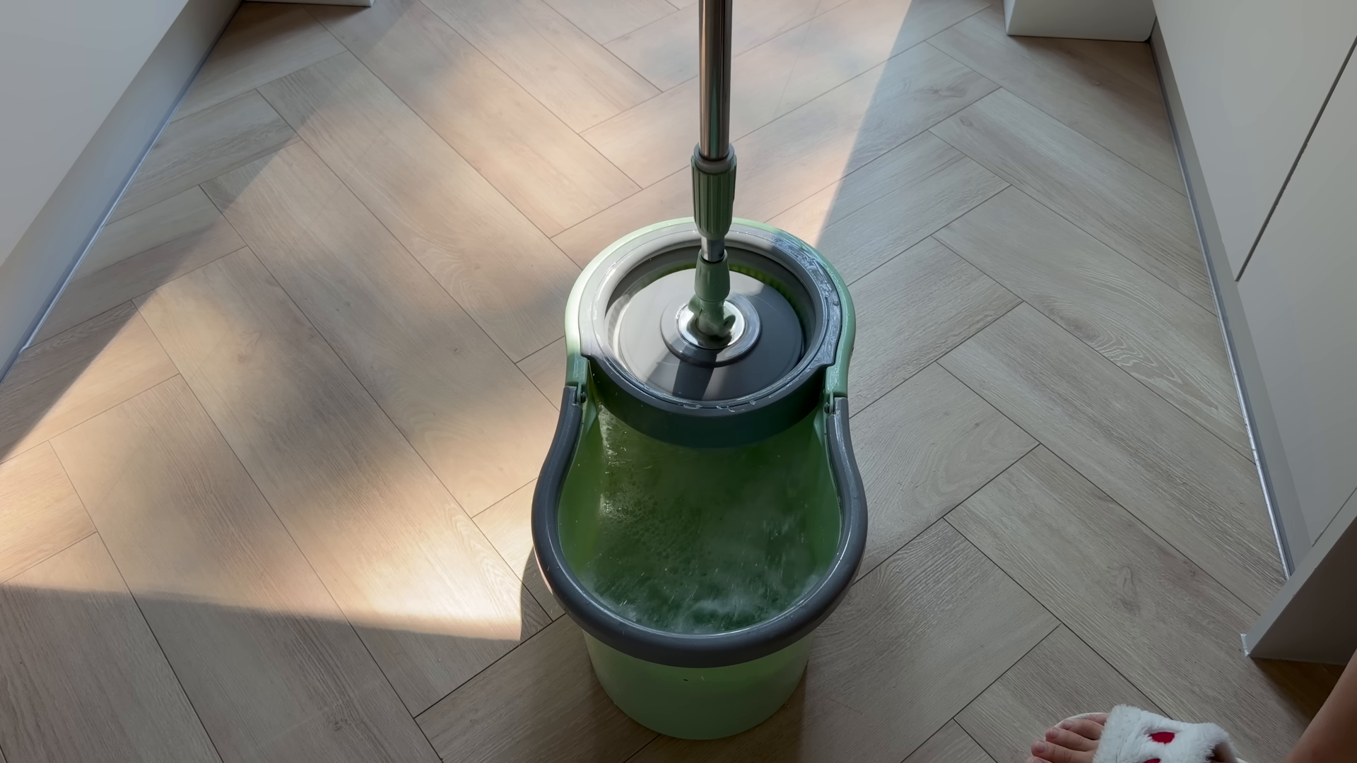 Move-in cleaning in a Times Square Manhattan apartment