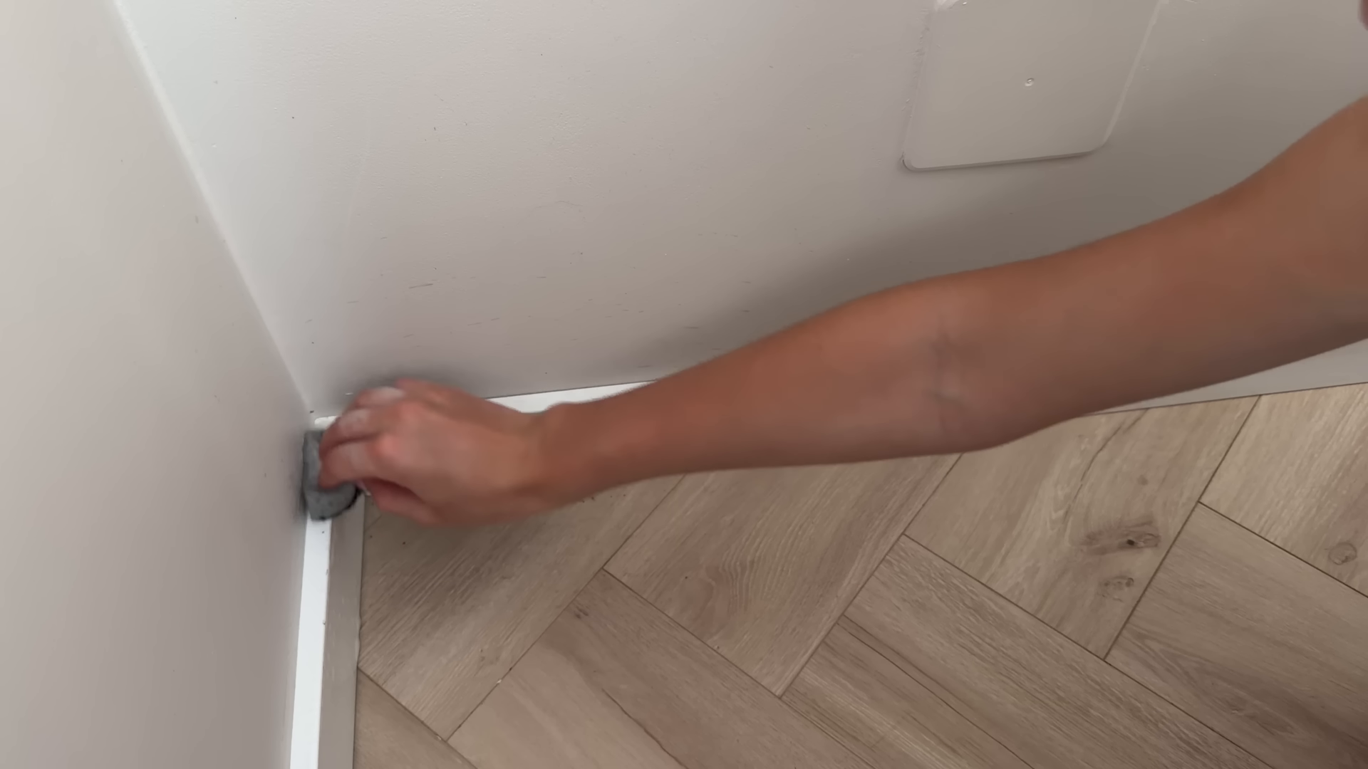 Maid service detailing a Two Bridges Manhattan home