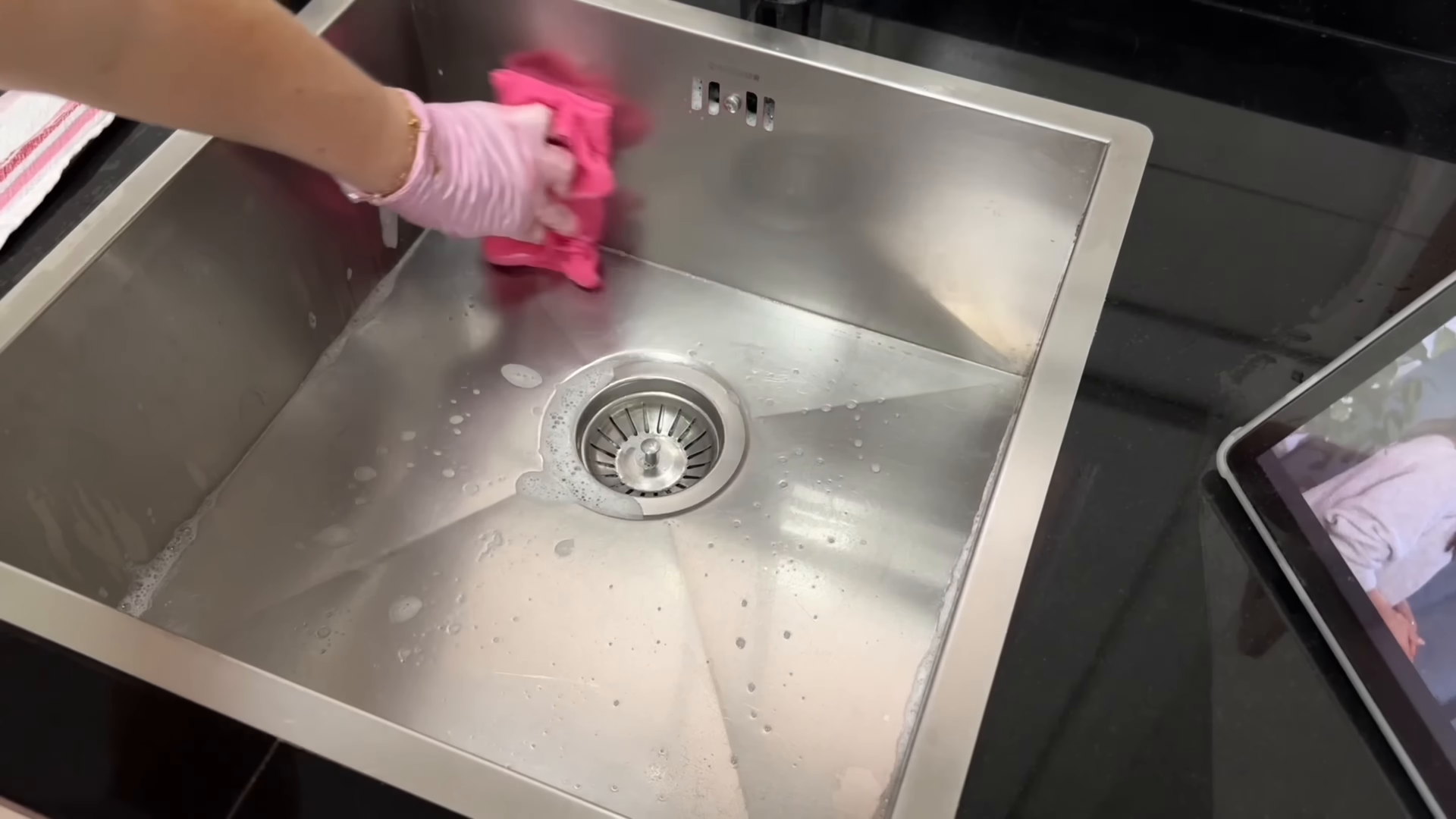 One-time cleaning refreshing an Upper East Side apartment