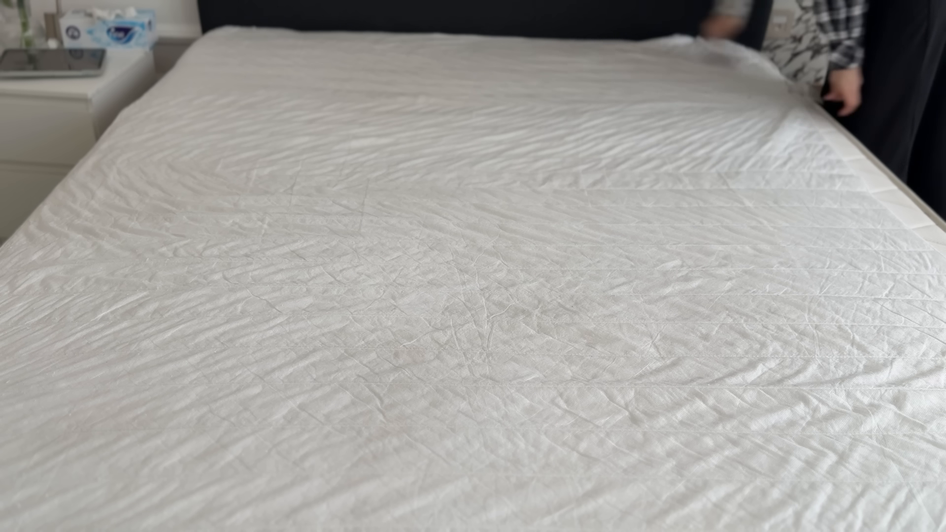 House cleaning in an Upper East Side Manhattan apartment before a lease handover