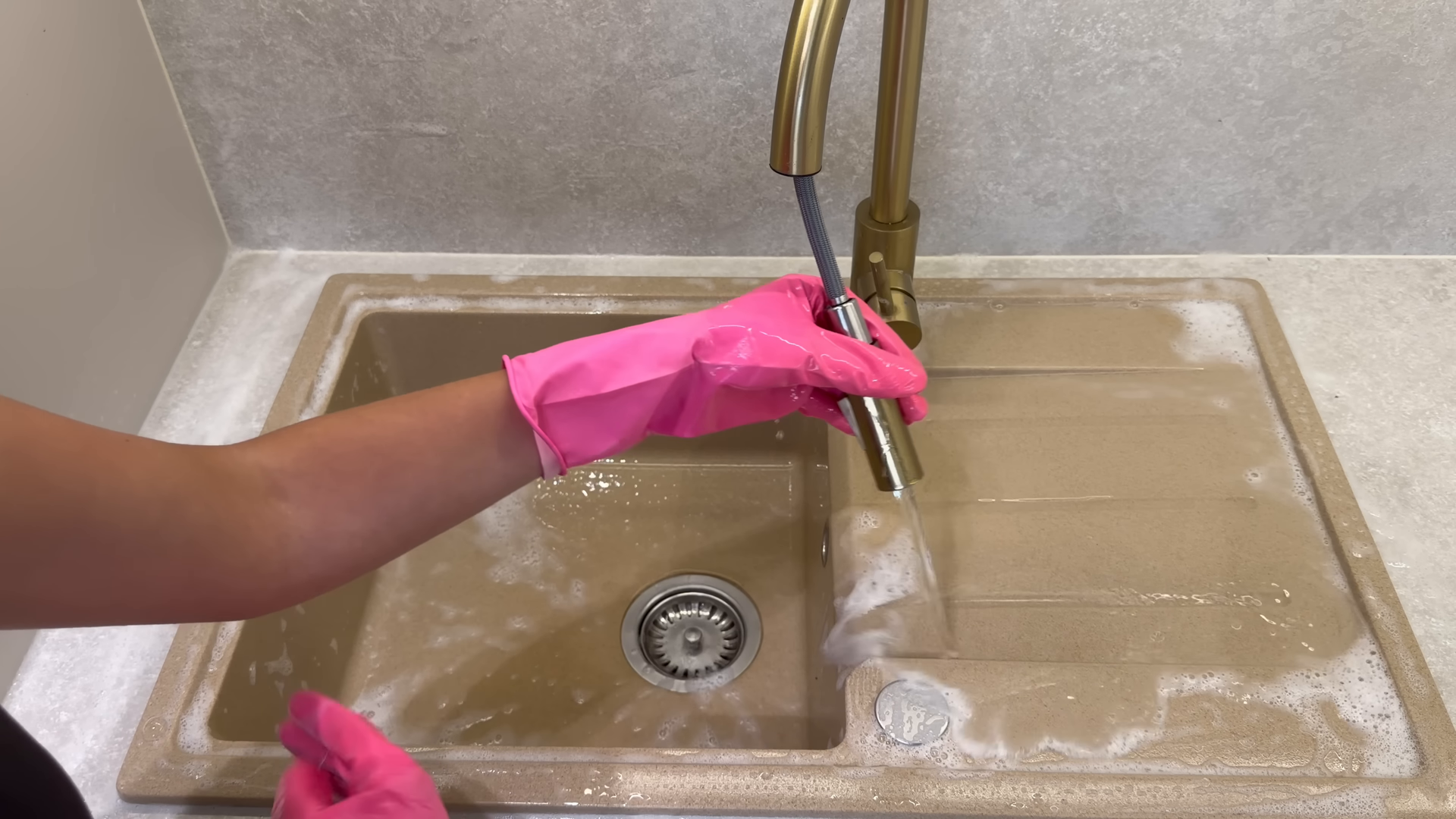 Move-in cleaning in an Upper East Side Manhattan apartment