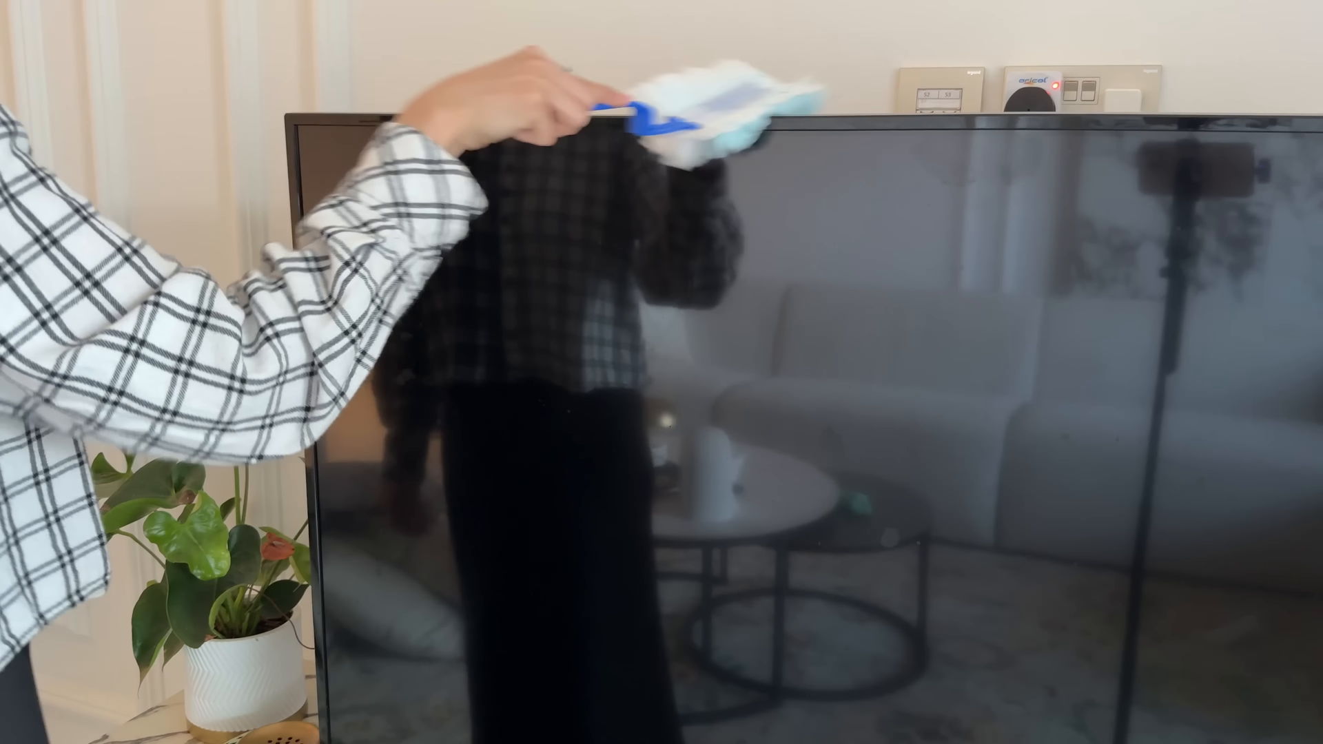 Same day cleaning service arriving at an Upper West Side apartment