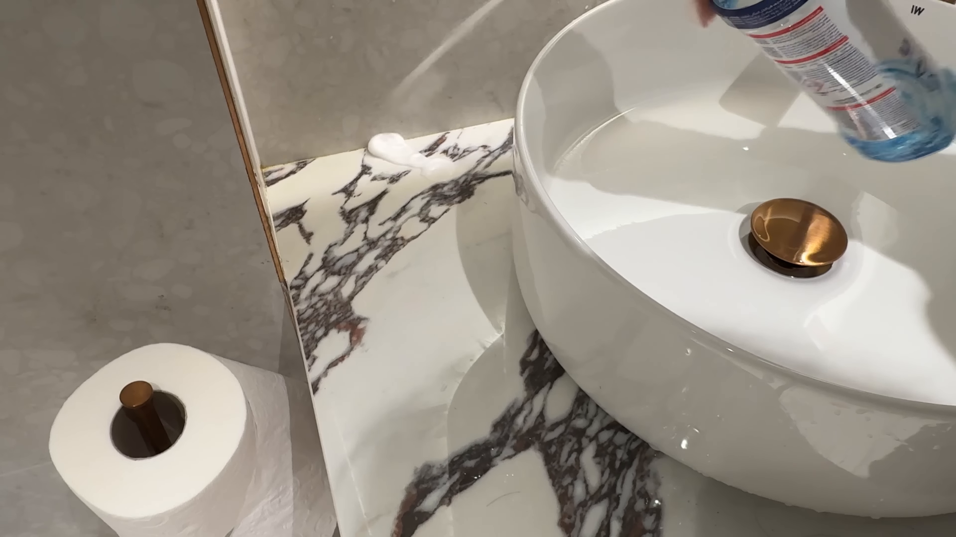 Move cleaning in a West Village Manhattan apartment