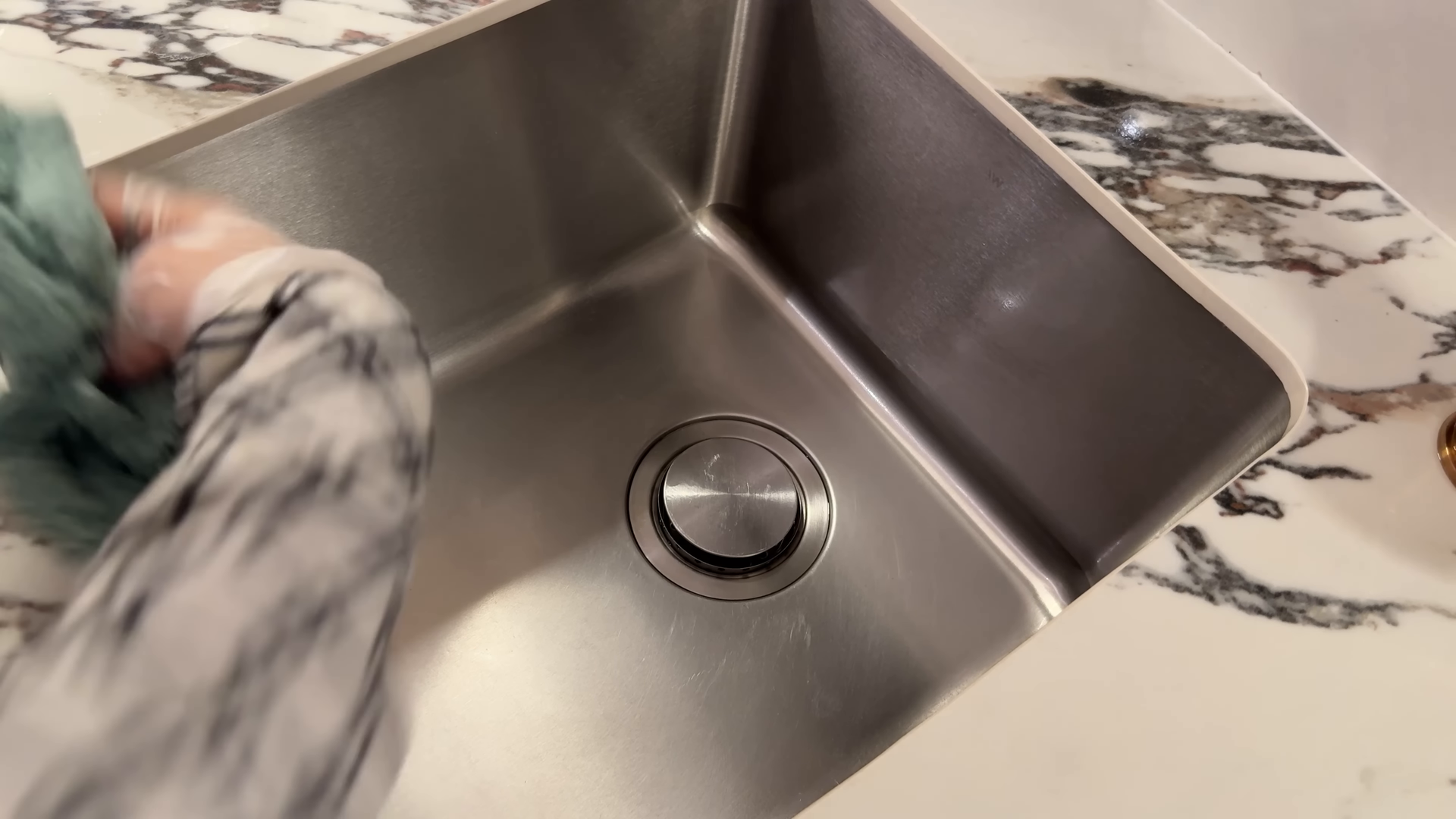 Housekeeping service in a Woodside Queens home