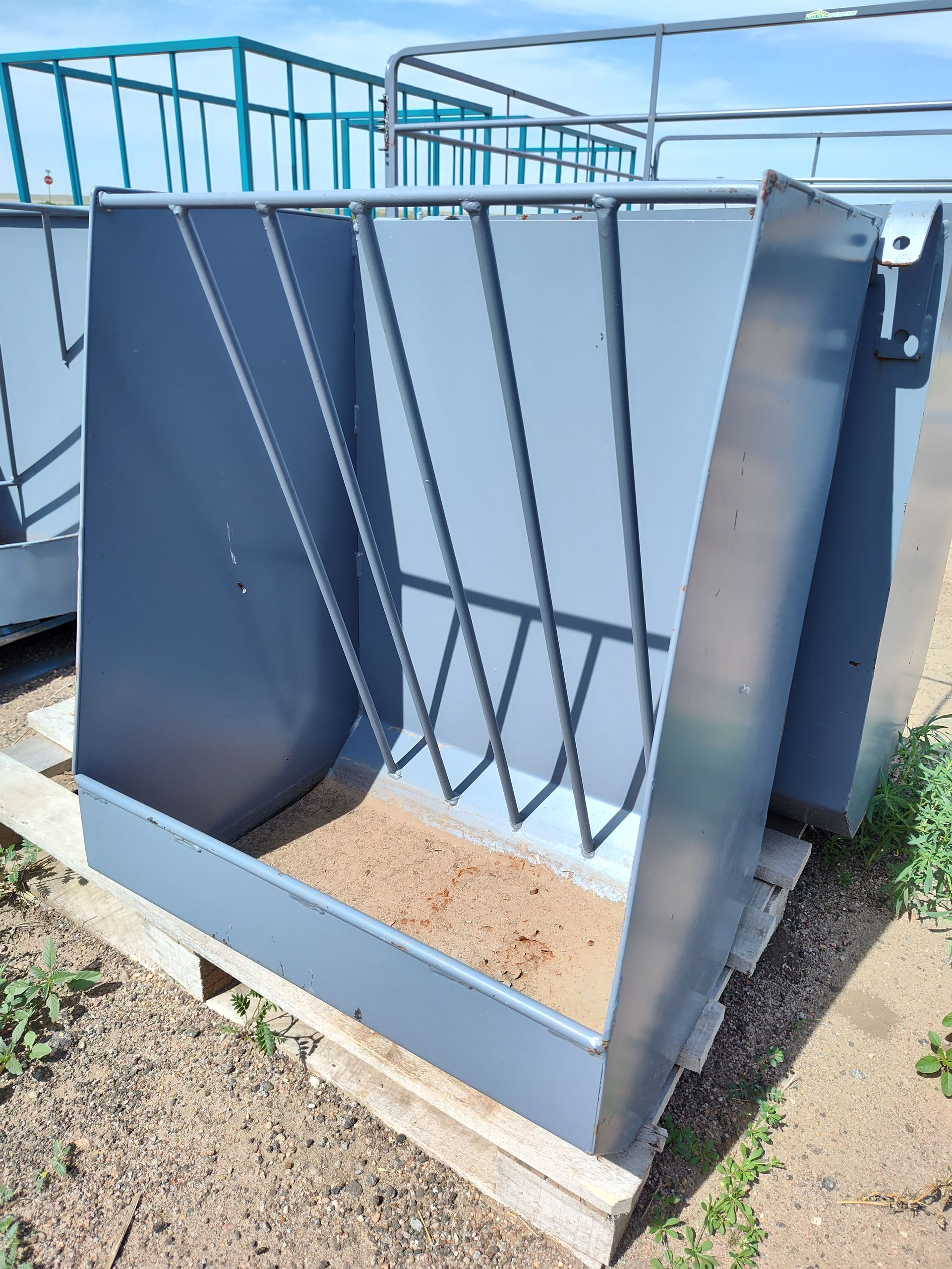 Cattle Equipment Dalhart, TX Loewen Farms