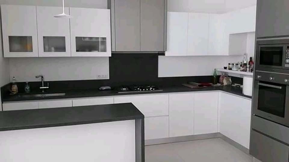cucina bianca contemporanea