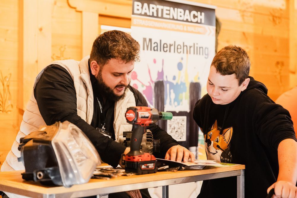 Beratung am Stand Bartenbach
