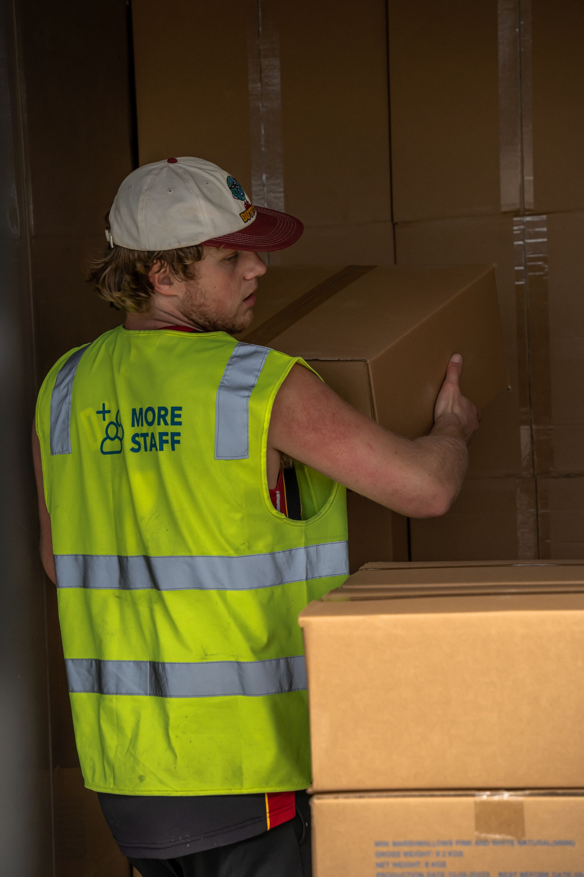 Container devanners who we hire 1