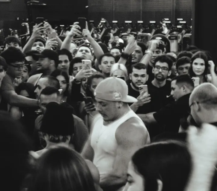 Gabriel Ganley e muitos influenciadores fitness estão atraindo muitos jovens para academia.