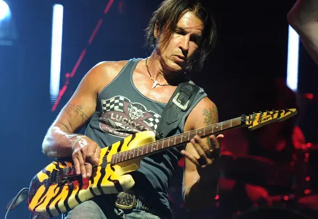 Play like a professional - guitar lessons in Portsmouth, RI at Guitar Strength