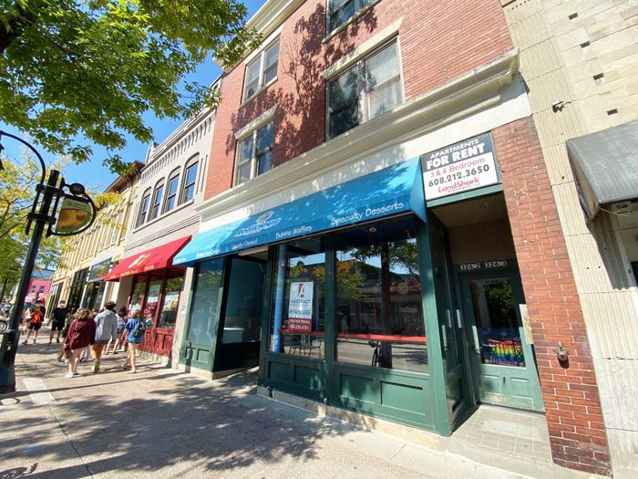 Commercial real estate brokers