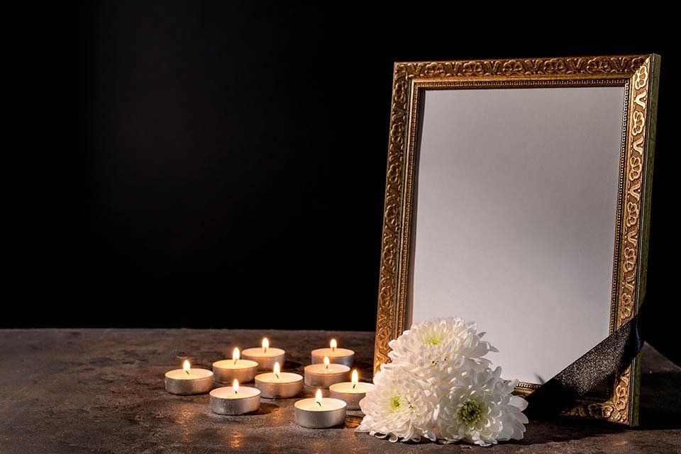 oggetti d'arredo funebre