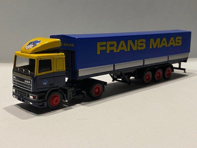 Frans Maas Herpa DAF 95 trekker met zwart interieur voorzijde